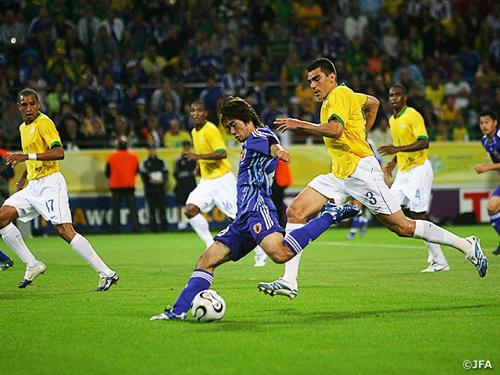 2006年FIFAワールドカップのブラジル戦で先制ゴールを決めた選手のタイトル: ブラジル戦で先制ゴールを決めた選手